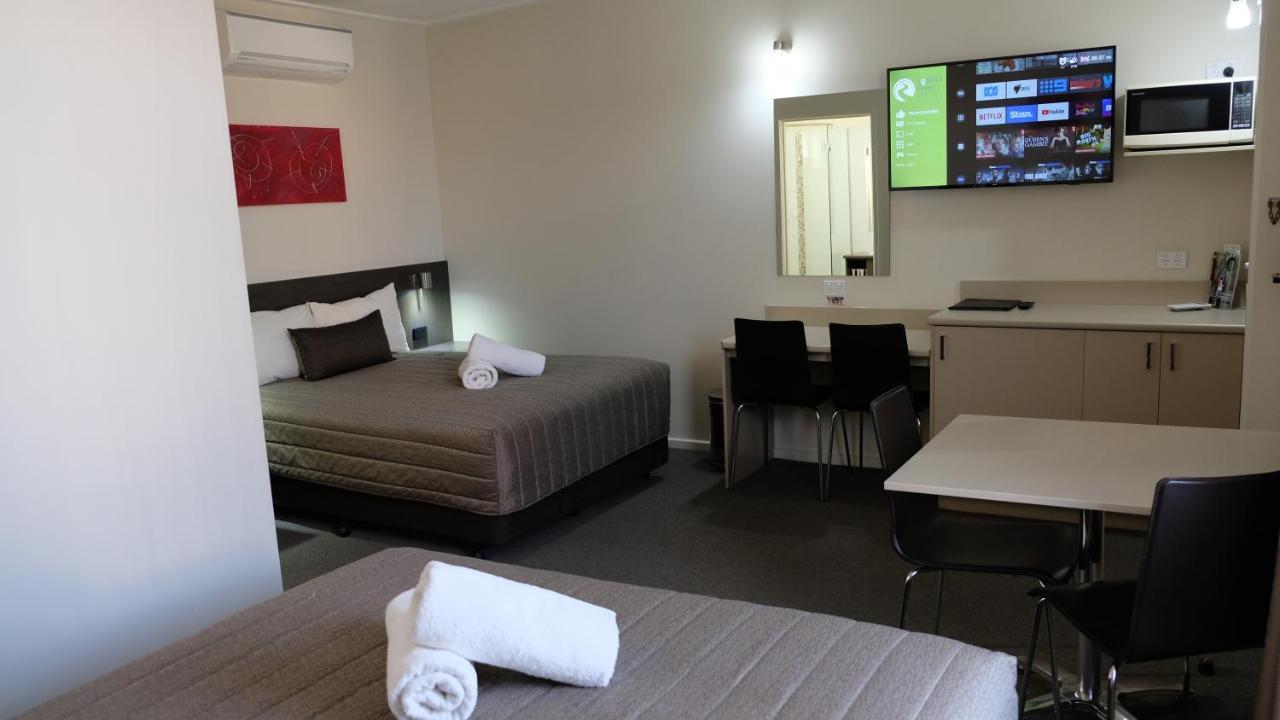 Loddon River Motel Kerang Екстериор снимка